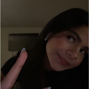 Meet your Posher, Perla